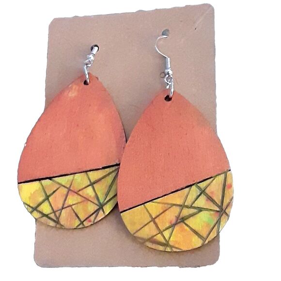 New Handcrafted Prettyful Creations 2.5" teardrop earrings - Picture 1 of 6